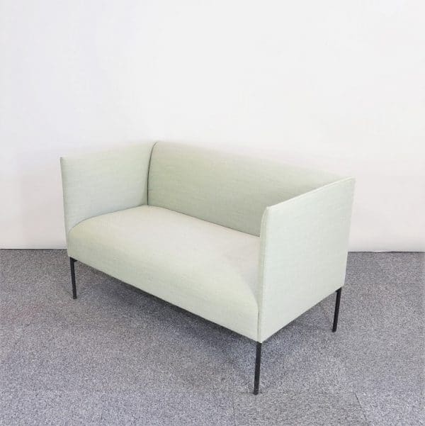 Salviagrön soffa från Martela