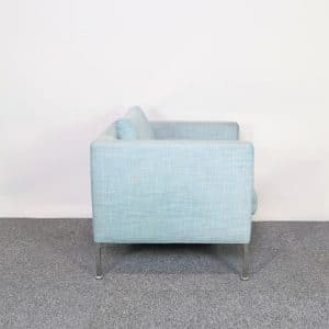 Blå loungefåtölj från Living Furniture