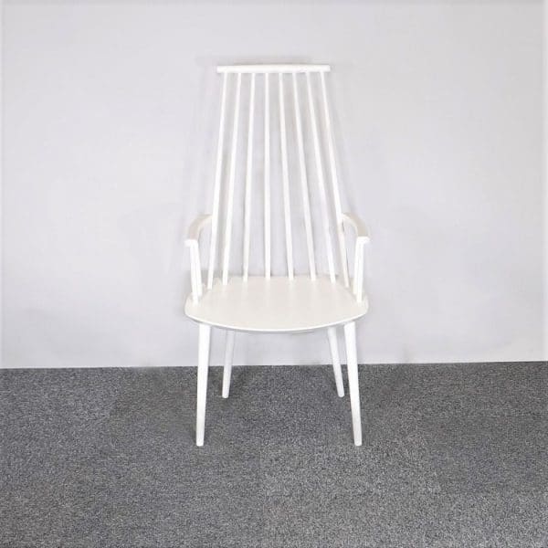Pinnstol J110 Chair | HAY