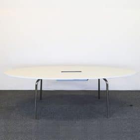 Vitt ovalt konferensbord IKEA