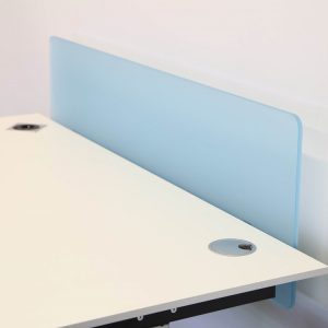 Höj- och sänkbart skrivbord med avskärmare i glas RAFZ