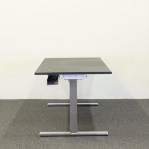Höj- och sänkbart skrivbord från SA Möbler