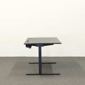Elektriskt höj- & sänkbart Skrivbord från EDSBYN