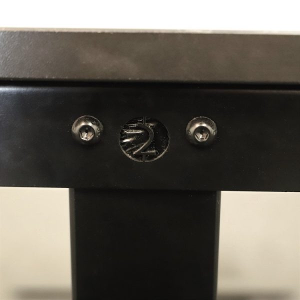 Elektriskt höj- och sänkbart skrivbord från Form2