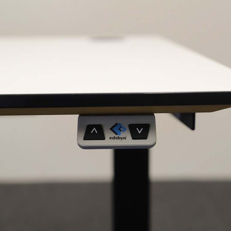 Elektriskt höj- och sänkbart skrivbord 160 cm | SWEDSTYLE