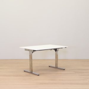 Elektriskt höj- och sänkbart skrivbord 120 cm | FORM2