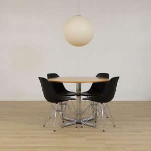 Konferensstol Eames Fiberglass Side Chair DSR | VITRA