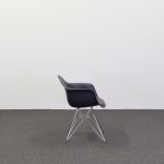 Konferensstol Eames Fiberglass armchair DAR