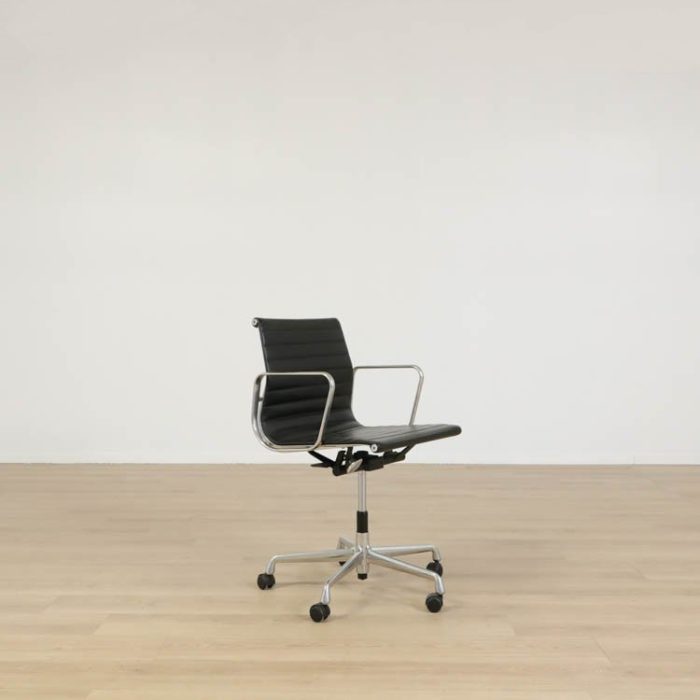 Kontorsstol EA 117 | VITRA