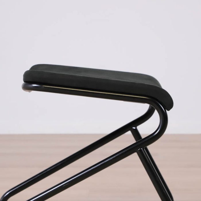 Svart Pall Add Move Stool 46