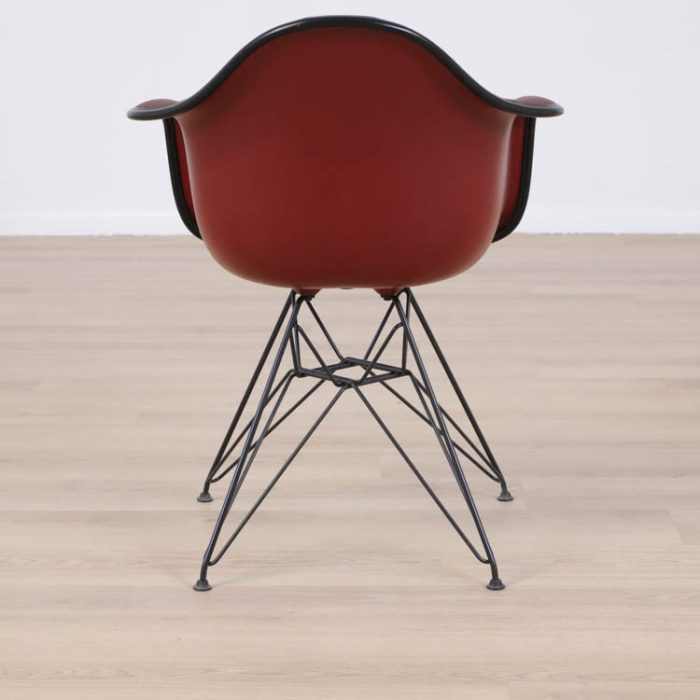 Konferensstol Eames Fiberglass Armchair DAR