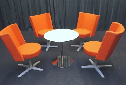 Konferensstol orange MATERIA