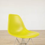 Stol Eames Fiberglass Side Chair DSR | VITRA