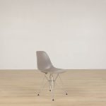 Stol Eames Fiberglass Side Chair DSR | VITRA