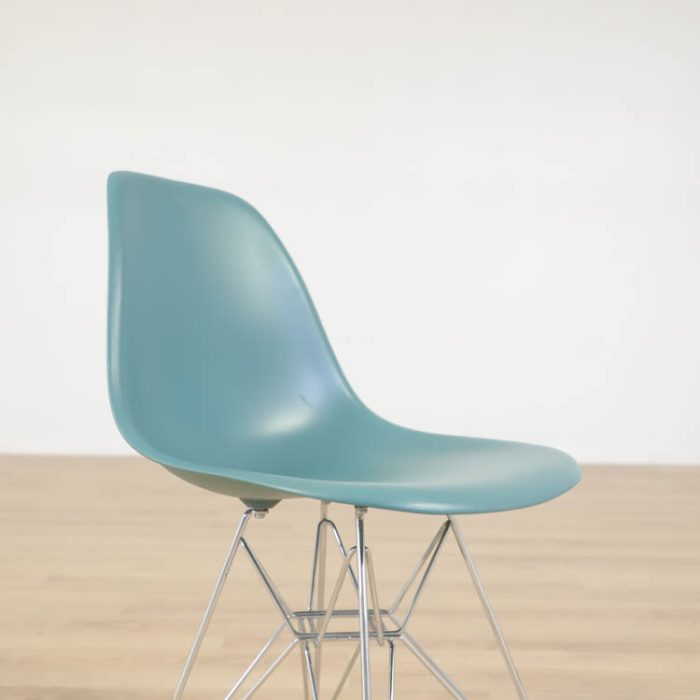 Stol Eames Fiberglass Side Chair DSR | VITRA