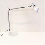 Skrivbordslampa Tolomeo Table