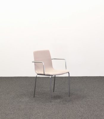 Konferensstol Inga 5684 PEDRALI