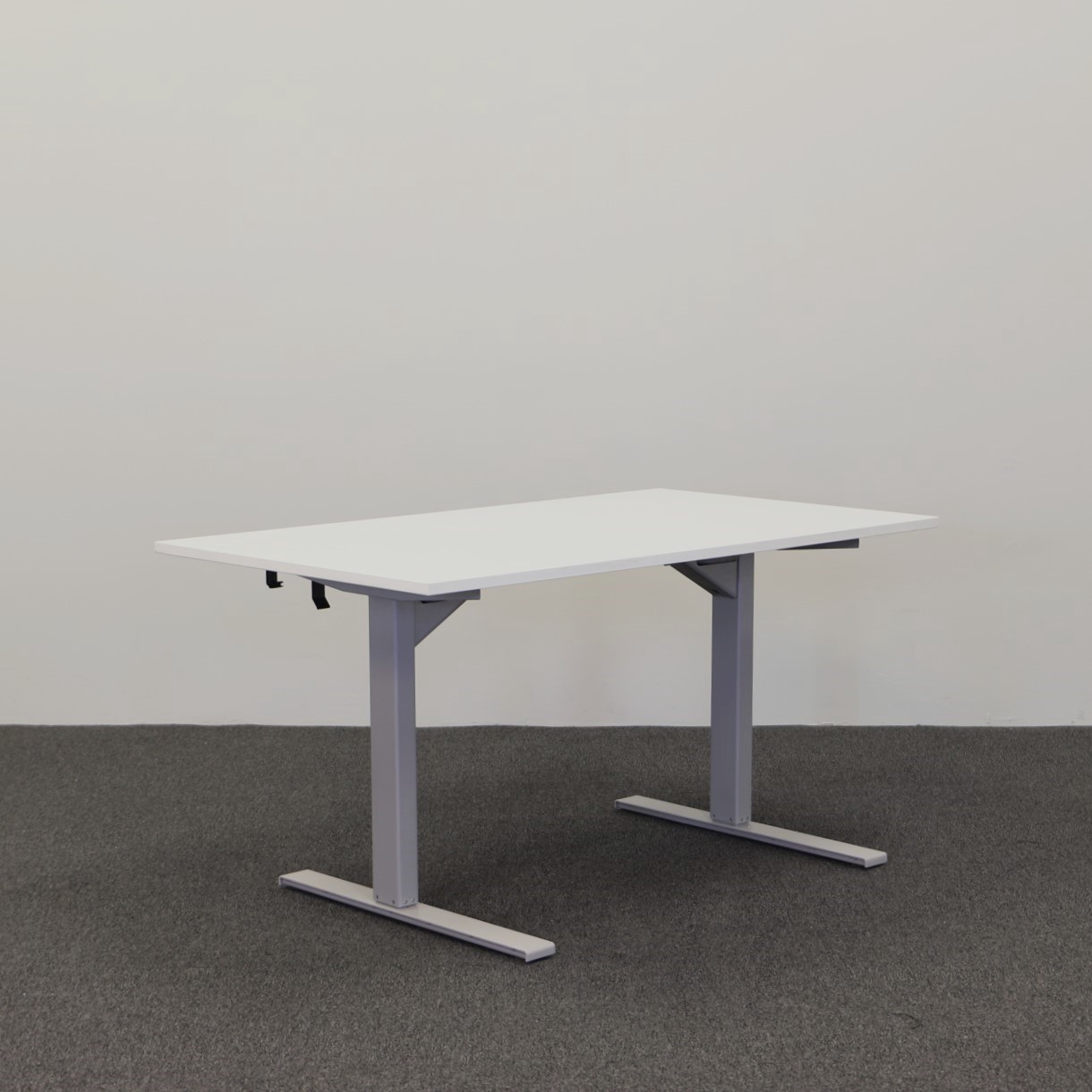 Elektriskt höj- och sänkbart skrivbord Swedstyle