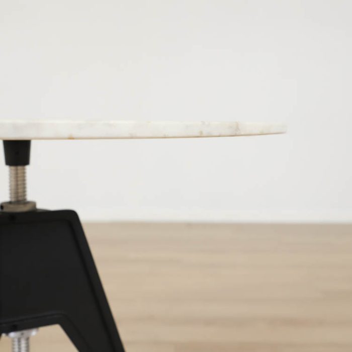 Bord Screw Café Table | TOM DIXON