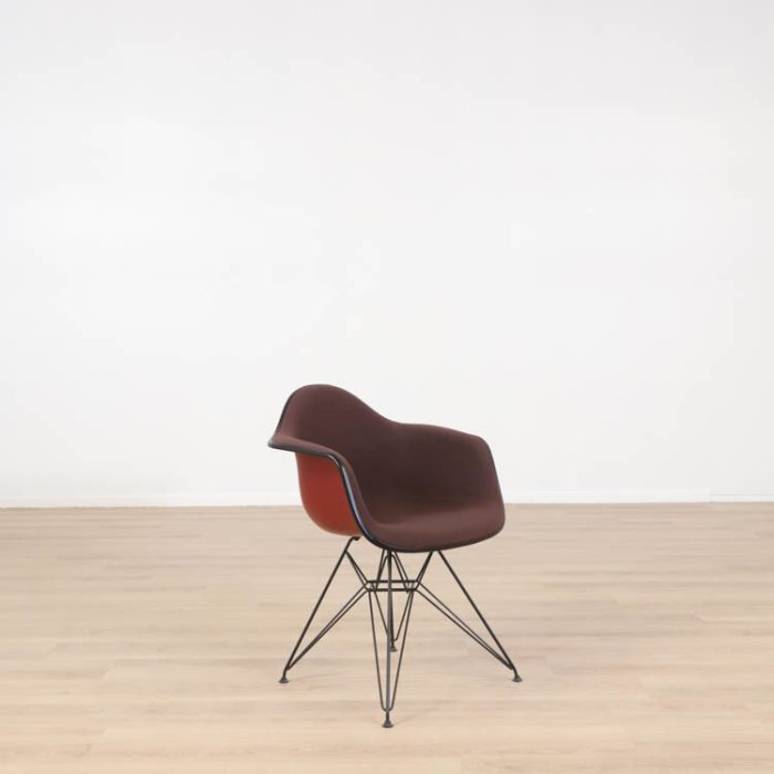 Loungestol Eames Plastic Armchair  DAR