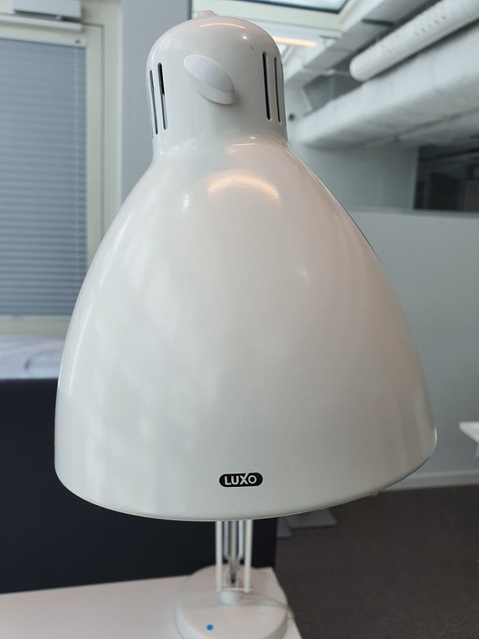 Skrivbordslampa L-1