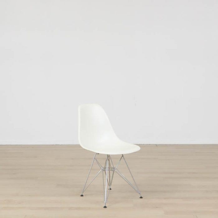 Stol Eames Plastic Chair