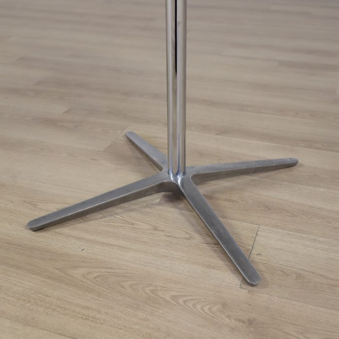 Bord Club Table