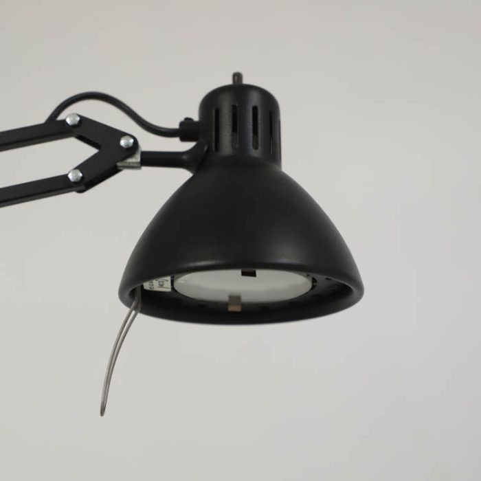 Skrivbordslampa L-1