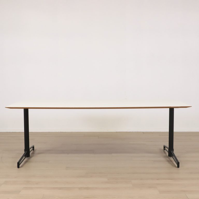 Mötesbord T-bone JOHANSON DESIGN