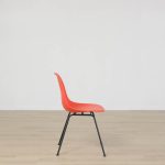 Stol Eames Plastic Chair