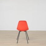 Stol Eames Plastic Chair