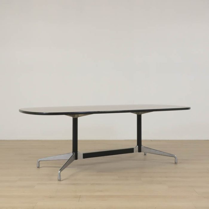 Mötesbord Eames Segemented Table