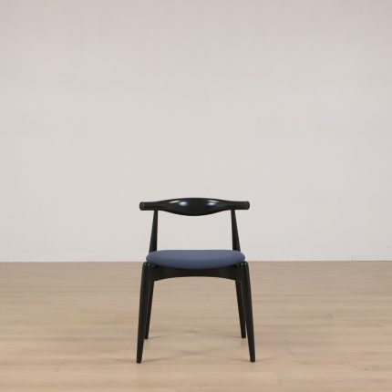 Karmstol CH20 Elbow Chair
