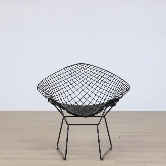 Loungestol inspirerad av Diamond KNOLL