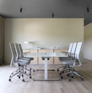 Vad kostar ett återbrukat kontor? Komplett prisguide 2025