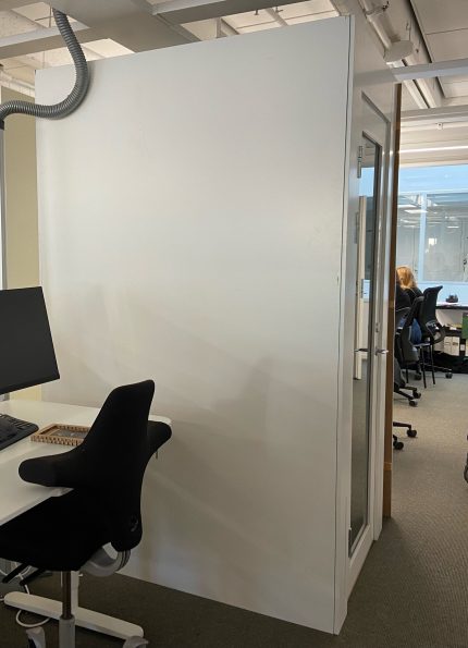 Höj- och sänkbart skrivbord