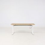 Höj- och sänkbart skrivbord Mittzon